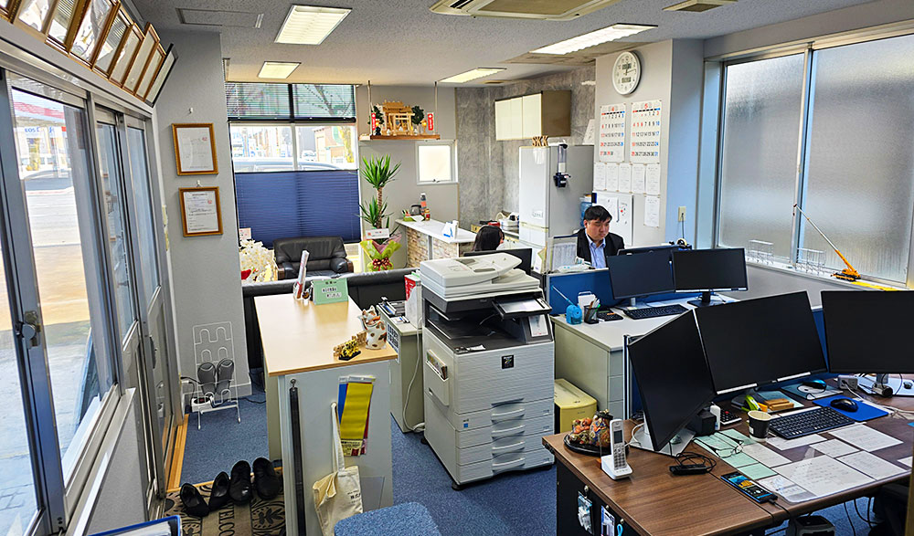 株式会社SKK　高岡営業所　事務所内