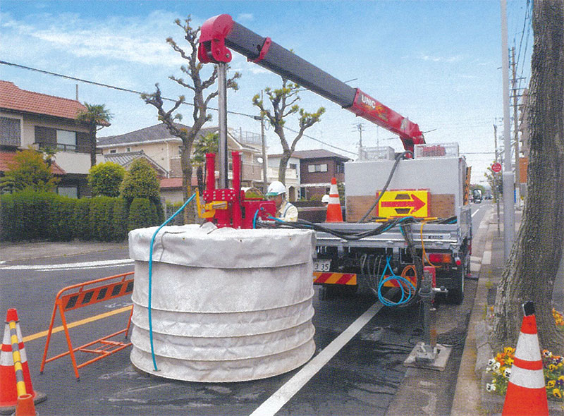 舗装切断工　舗装切断状況