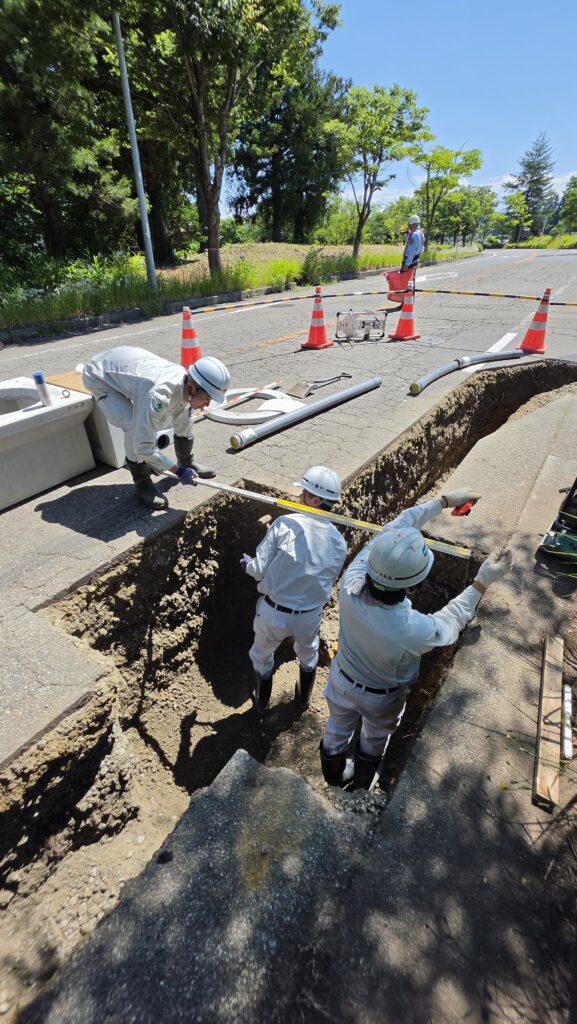 東黒牧地内　市道東福沢上野山線